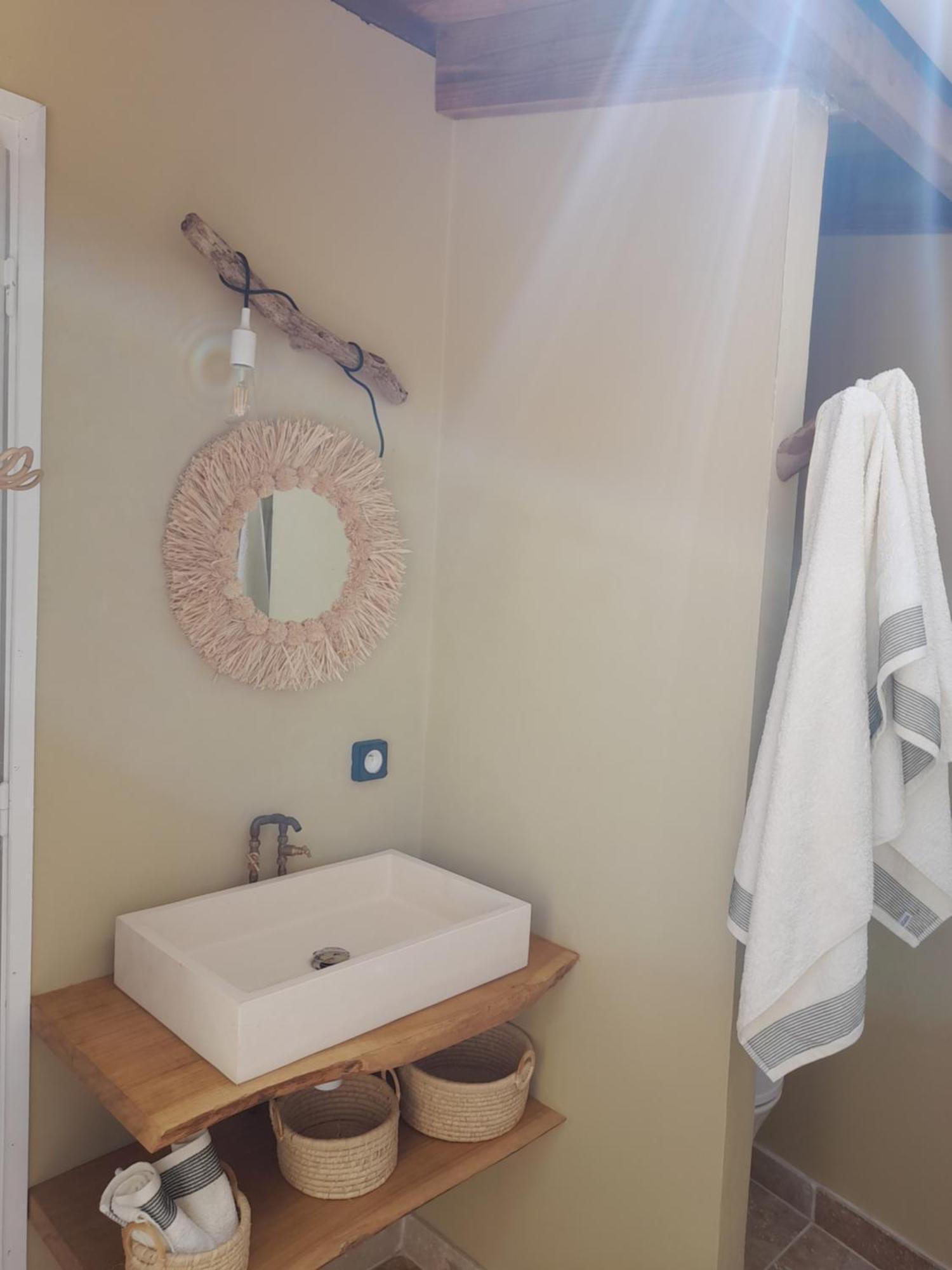 La Kaz Banian Hotel Saint Pierre Bagian luar foto